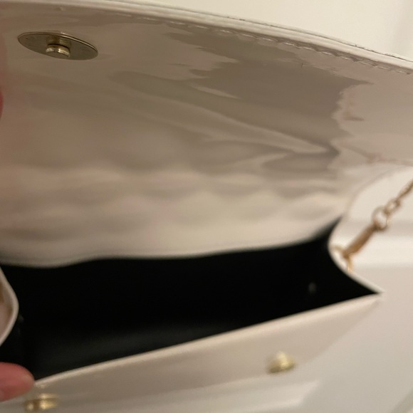 Must go before Jan 6! Faux Leather Chain Bag - Picture 3 of 3